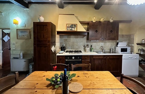Cortona Villa | Heritage Tuscan Farmhouse with private swimming pool