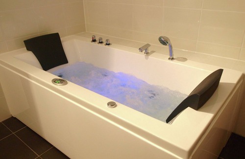Treuen House | Heritage villa with home cinema, sauna
