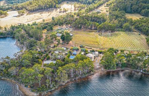 Lymington Apartment | Herlihys On Huon - Cabin 1