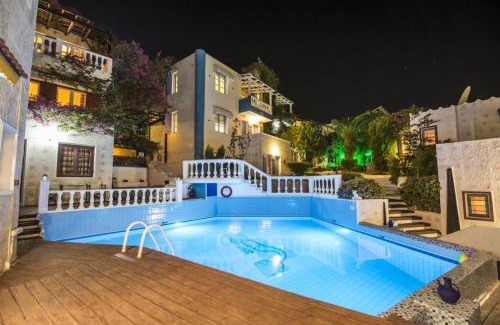 Piskopiano Apartment | Hermes Korifi Suites private apartment