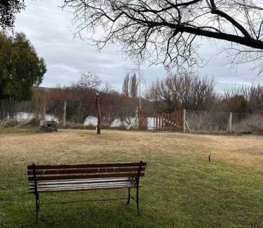 Junin de los Andes House | Hermosa cabaña a orillas del rio