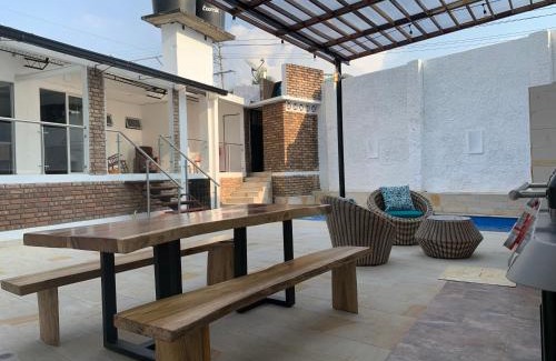 La Mesa House | Hermosa Casa Central - Rositas's house