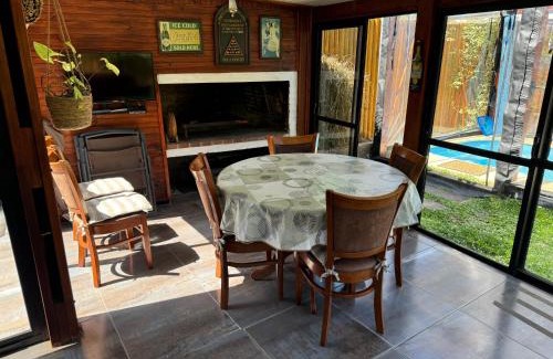 Bella Vista House | Hermosa casa con piscina climatizada todo el año en Bella Vista, Piriápolis