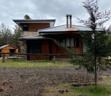 Los Alerces National Park House | Hermosa Casa en Bosque De Pinos Trevelin!