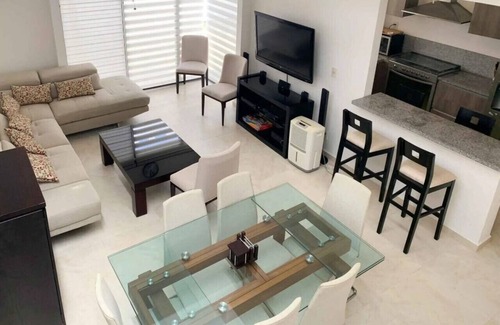 Playa del Carmen House | Hermosa Casa Familiar Cerca de la Playa