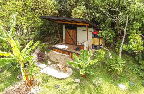 Barbosa House | Hermosa Casa y Cabañas en Barbosa, Antioquia