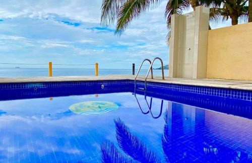 Manzanillo Apartment | hermoso condominio suites las palmas con alberca