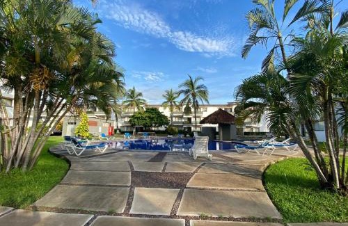 Manzanillo Apartment | hermoso condominio suites las palmas con alberca