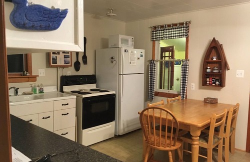 Bradford Cottage | Heron Hideaway: Lamoka Cottage w/Private 3/4 Acre Lot, 135' Flat Lakefront