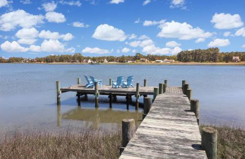 Deep Hole House | Heron's Cove on Salt Meadow - Pet friendly, waterfront home!