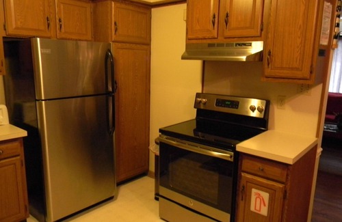 Harrisburg House | Hershey Park Just 3 miles From Wildwoods Inn Hershey Road Pets stay free charge