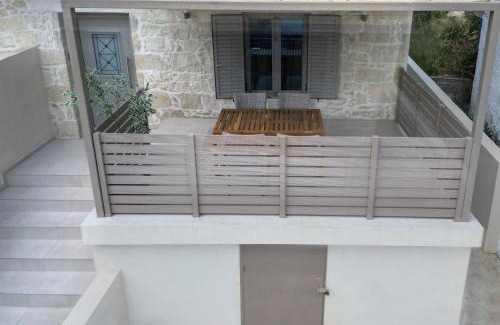 Georgioupolis Apartment | HESTIA frontyard Georgioupolis