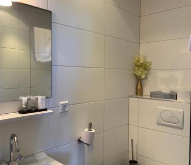Ijsselmonde Hotel | Het Wapen van Rhoon