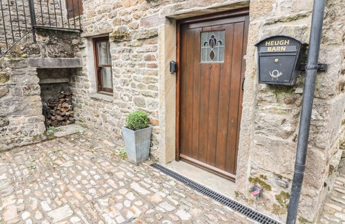 Worton Cottage | HEUGH BARN, with open fire in Muker