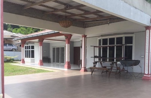 Taman Abu Zarim Villa | Heza Villa - 6 Rooms Private Event Bungalow
