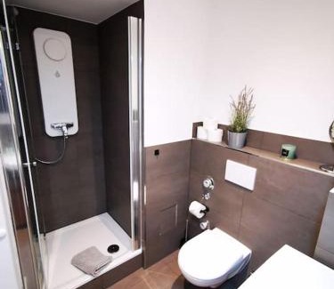 Winterhude Apartment | HH 03 by ROCKCHAIR - SUPERHOST Status - Modernes Apartment mit sonnigem Balkon & premium Boxspringbetten in Winterhude - Hamburg Top Geheimtipp