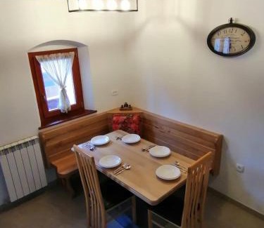 Kobarid Apartment | Hiša pod Gradičem