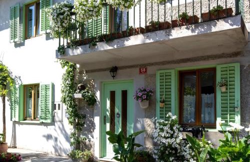 Sempeter pri Gorici Apartment | Hiša pri poetu