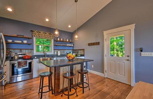 Hiawassee House | Hiawassee Home with Views Less Than 1 Mi to Lake Chatuge