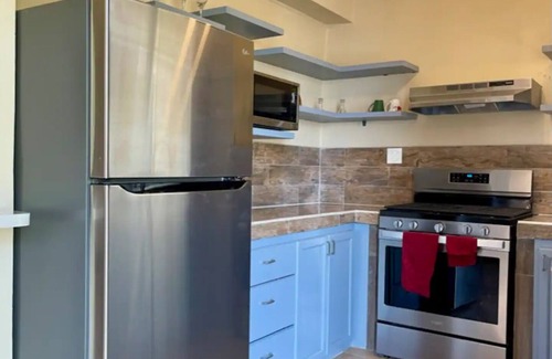 Estate Contant Condo | Hibiscus – New Spacious Apt - Sea View - Perfect Location