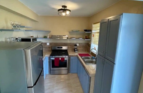 Estate Contant Condo | Hibiscus – New Spacious Apt - Sea View - Perfect Location