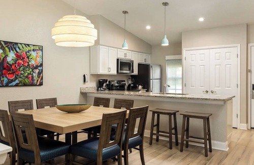Orange Lake Condo | HICV @ Orange Lake Resort 2BR Suite Sunday Check-In