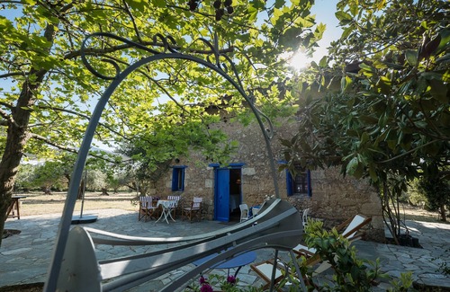 Katakolo Cottage | Hidden cottage, private beach access and sea view