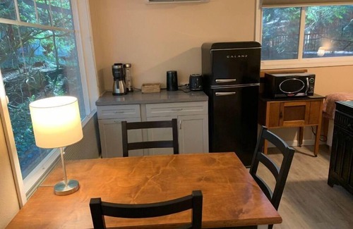 Lake Forest Park Apartment | Hidden Creek Studio in Lake Forest Park!
