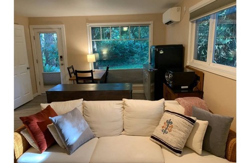 Lake Forest Park Apartment | Hidden Creek Studio in Lake Forest Park!