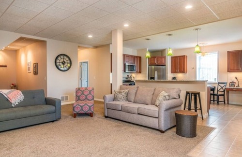 Buffalo Apartment | Hidden Emerald open floor plan/Remodeled Apartment
