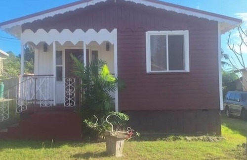 Old Trees Bay House | Hidden exquisite homenCharming 2-bedroom,2 bathroom home in nice Derricks