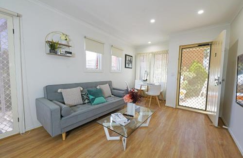 Box Hill Apartment | Hidden Gem 1-Bedder in Box Hill Prime Location