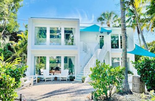 Islamorada House | Hidden Gem Duplex in Heart of Islamorada Sleeps 8