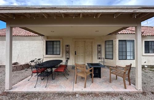 San Tan Valley House | Hidden Gem Golf & Hiking