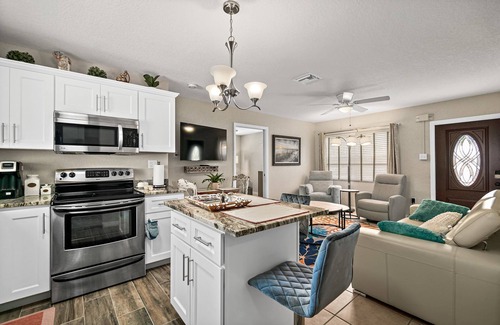 Merritt Island House | Hidden gem just a drive from the beach and village