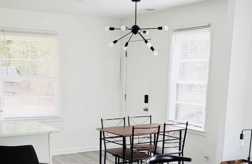 Belvedere Park House | Hidden Gem on Hill in Decatur