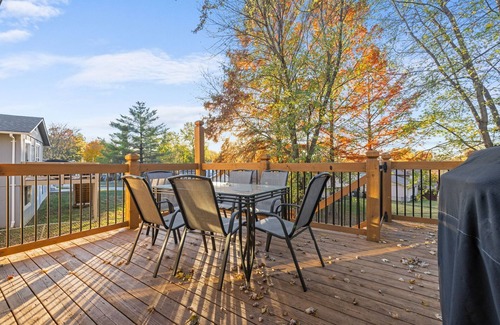 St. Peters House | Hidden Gem on Hillview * 4BD * Games * Good Vibes