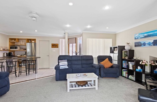 Hamilton Apartment | Hidden Gem Summary: W