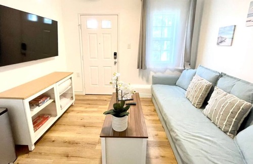 Middletown Apartment | Hidden Gem with Hot Tub and Parking - 4 Guests