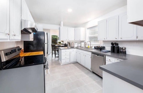 Mercer Island House | Hidden paradise with Astonishing Lake view on MI