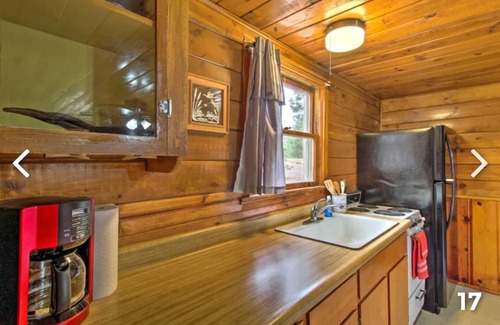 Pinetop-Lakeside Cabin | Hidden Rest Cabins & Resort