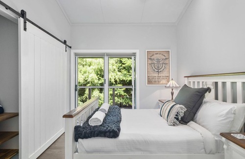Moonee Beach House | Hiddleston Retreat is bright, modern & open plan accommodation