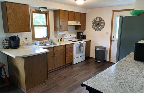 Columbia House | HIDE AWAY RETREAT - RATHBUN LAKE IS 300+/- YARDS AWAY. FISH, HUNT, RELAX.