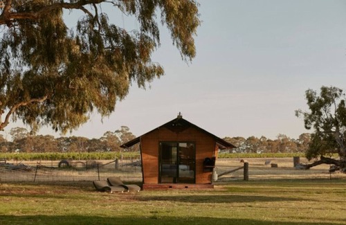 Kirwans Bridge House | Hide & Seek Glamping Hut 3