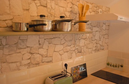 Epargnes Cottage | Hideaway gite for 2 with private garden and sundeck, close to Atlantic beaches.