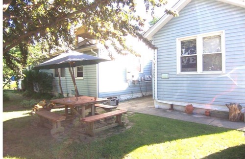 Eastport Apartment | Hideaway in the middle of everything