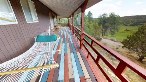Monticello House | Hideout Ft Abajo 2 BR Cabin, Stunning Views, Secluded!