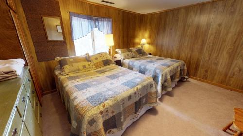 Monticello House | Hideout Ft Abajo 2 BR Cabin, Stunning Views, Secluded!