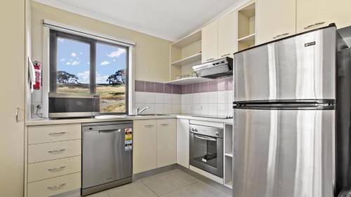 Hotham Heights Apartment | Higgi Drive 4