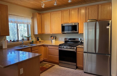 Taos Ski Valley Condo | High Altitude Gem at Taos Ski Valley